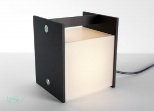 Traço de Luz Modular Buzze Candeeiro de Chão Candeeiro de Exterior Móvel e Transportável Iluminação LED Design minimalista