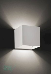 Laser Cube LED branco, aplique de parede da marca Lodes, na Traço de Luz iluminação, Portugal